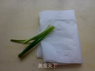 瓦煲盐焗虾的做法步骤：3