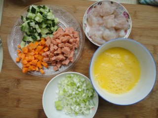 虾仁什锦炒饭的做法步骤：2
