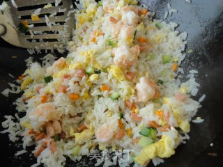 虾仁什锦炒饭的做法步骤：8