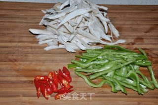 干煸杏鲍菇的做法步骤：2