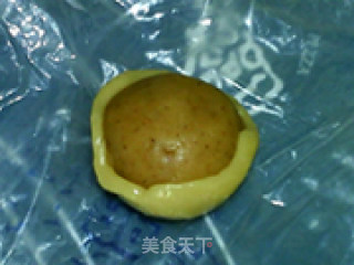 莲蓉蛋黄月饼的做法步骤：20