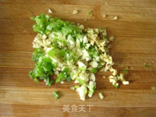 腌鱼干火腿蒸茄子的做法步骤：3