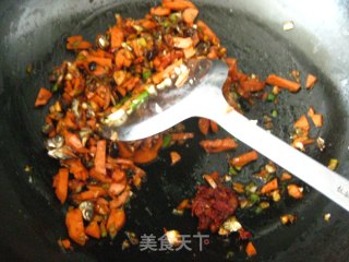 腌鱼干火腿蒸茄子的做法步骤：6