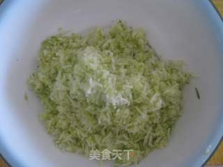 三鲜蒸包的做法步骤：1