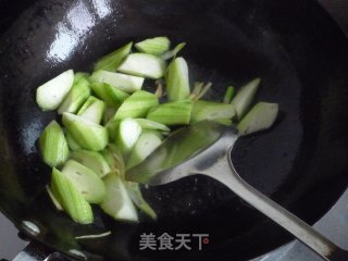 丝瓜炒虾仁的做法步骤：7