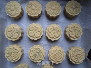 广式豆沙月饼的做法步骤：15