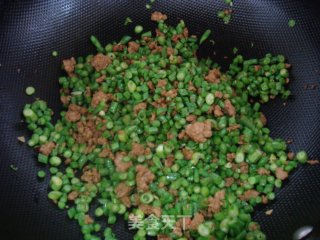 超级下饭菜～干煸肉末豇豆的做法步骤：4