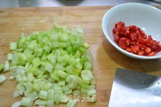 清凉减肥-【香芹五香豆】的做法步骤：4