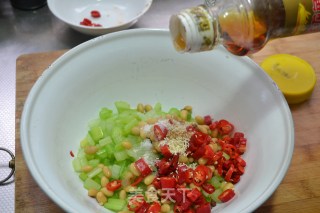 清凉减肥-【香芹五香豆】的做法步骤：8