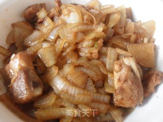 洋葱炒排骨的做法步骤：5