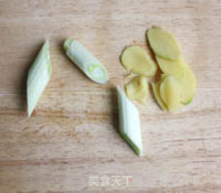 红烧鸡中翅的做法步骤：3