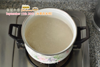 清凉爽口——水果西米捞的做法步骤：1