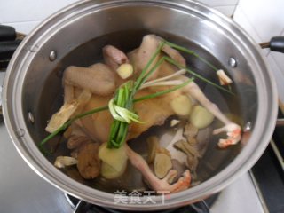 黄芪大枣鸽子汤的做法步骤：3