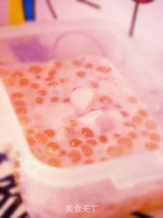 电饭锅里出甜品~~奶香十足的芋艿西米露的做法步骤：9