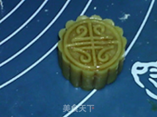 莲蓉月饼的做法步骤：19