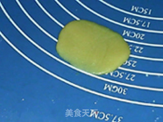 奶香菠萝月饼的做法步骤：12