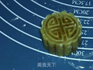 奶香菠萝月饼的做法步骤：19