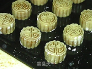 奶香菠萝月饼的做法步骤：20