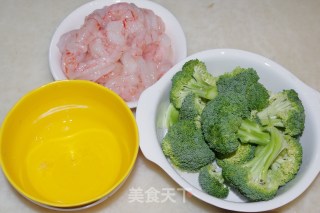 清炒虾仁的做法步骤：1
