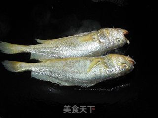 甜酸黄花鱼的做法步骤：5