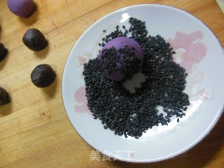 紫薯麻球的做法步骤：8