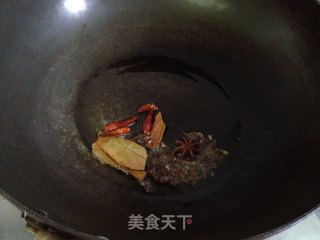家庭风味干炒鸡的做法步骤：3