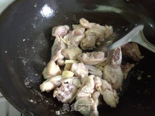 家庭风味干炒鸡的做法步骤：5