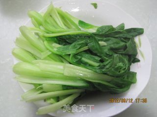 炝油菜的做法步骤：2