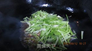 芫爆土豆丝的做法步骤：11
