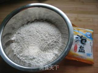 自制面条的做法步骤：1
