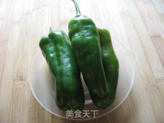 糖醋辣椒的做法步骤：1