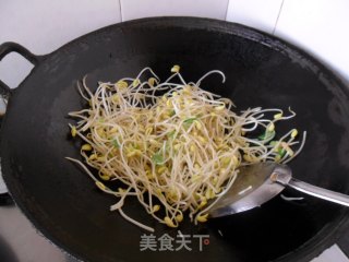 豆芽烧粉丝的做法步骤：3