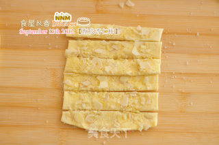 忍不住的零食——酥皮杏仁棒的做法步骤：5