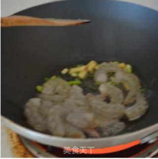 葫芦瓜虾仁的做法步骤：3