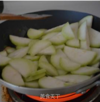 葫芦瓜虾仁的做法步骤：4