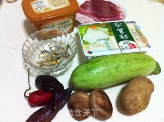 韩国大酱汤的做法步骤：1