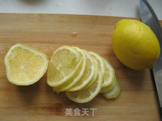 自制美白、养颜、减肥的健康饮品——【蜜渍柠檬】的做法步骤：3