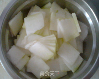 鲫鱼冬瓜汤的做法步骤：1