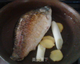 鲫鱼冬瓜汤的做法步骤：4