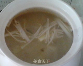 鲫鱼冬瓜汤的做法步骤：7