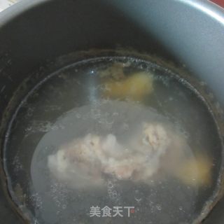 大骨汤的做法步骤：4