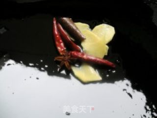鸭掌焖香菇的做法步骤：4