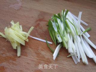 清蒸罗非鱼的做法步骤：2