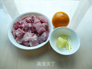 橙汁排骨的做法步骤：1