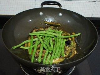 【长豆角炒茄子】的做法步骤：7