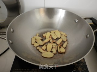 番鸭母四物汤的做法步骤：3
