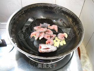 苹果炖生鱼的做法步骤：5