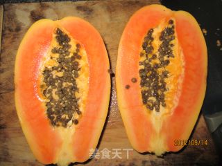 木瓜银耳羹的做法步骤：2