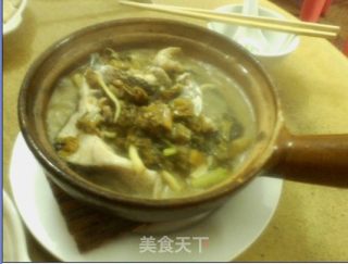 沙锅酸咸菜闷土斑鱼的做法步骤：9