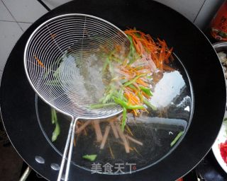 张炎家的美味凉拌菜之------凉拌金针菇的做法步骤：8